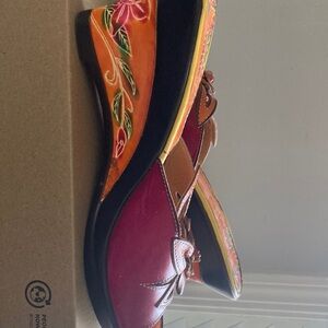 Via Veneto Artistic Red and Orange Loafers